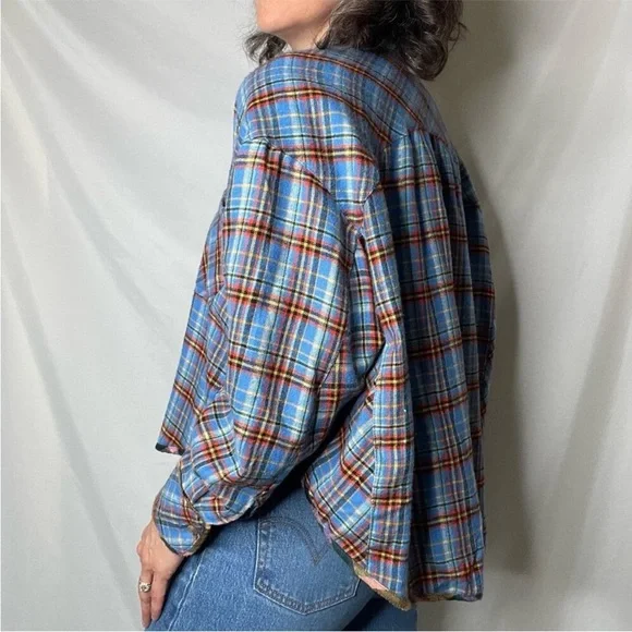 Urban Outfitters Women’s Oversized BDG Karl Cropped Plaid Flannel Shirt Top XS - Picture 4 of 16